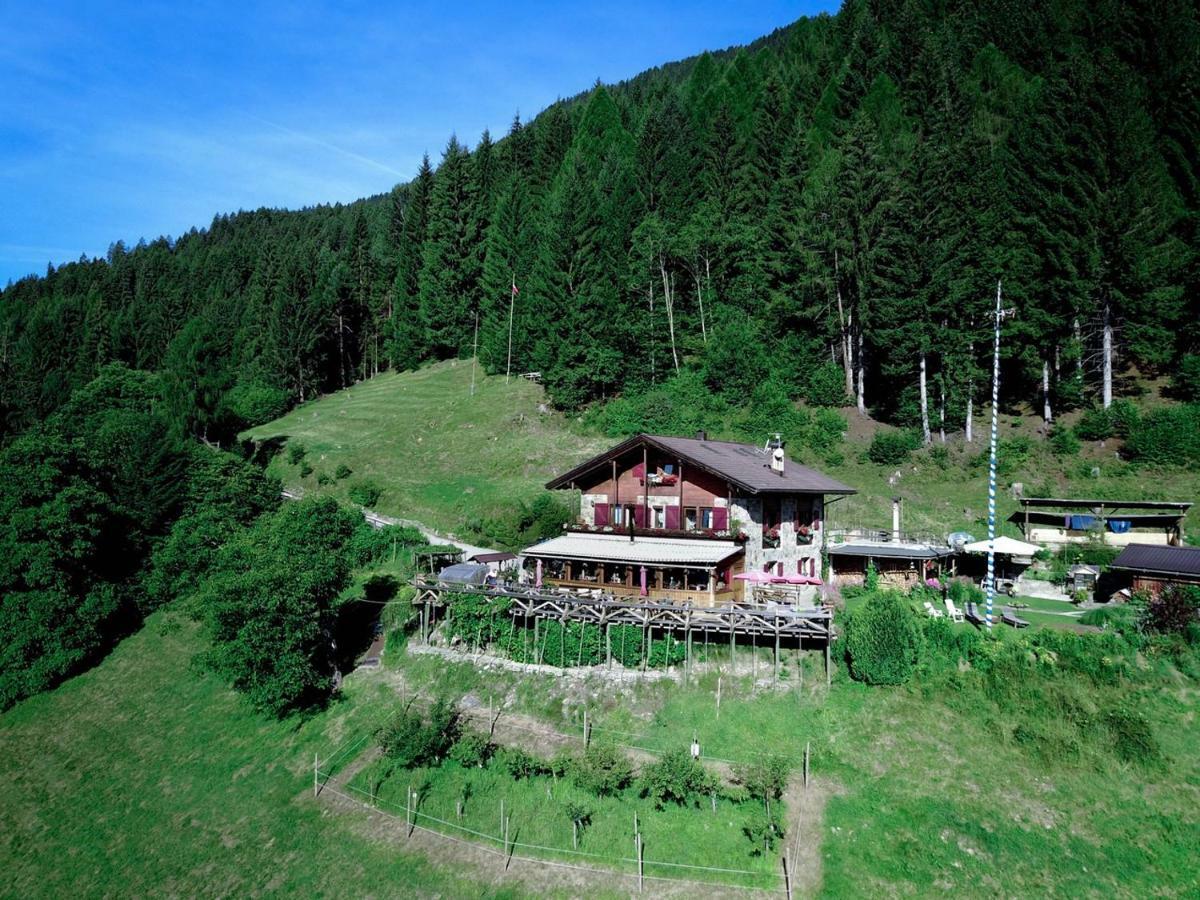 Zeni Tirolerhof - Adult Friendly Couette-café Mezzano